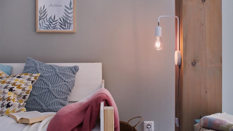 Wandleseleuchten zum gemütlichen Lesen auf der Couch