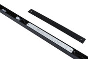 Boîtier noir en métal pour driver LED avec couvercle amovible et câblage visible pour éclairage LED