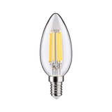 LED-lyspære i stearinlysform med klart glas og sølvbase til energibesparende belysning