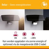 Zonne-energie buitenlamp met zwart zonnepaneel en wit LED-licht, energiebesparend en USB-C oplaadbaar