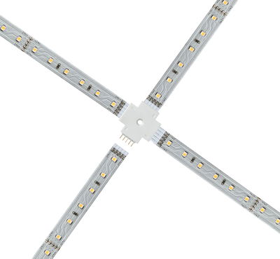 Vierarmiger LED-Streifenverbinder in Weiß für flexible Lichtbandinstallation mit 24V Anschluss.