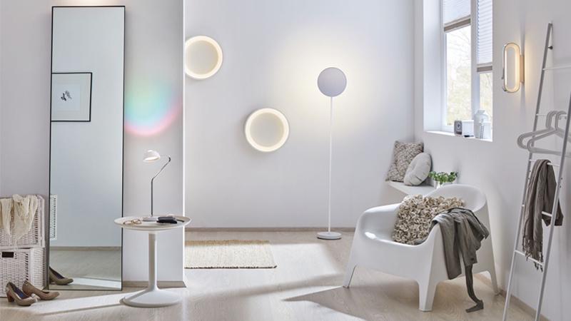 Tischleuchten für Laden & Geschäft Modern eingerichtetes Ladengeschäft