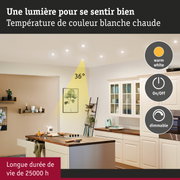 Cuisine moderne avec spots LED encastrés blanc chaud, dimmables et durée de vie de 25000 heures