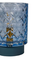 Blåt glas bordlampe med tekstureret mønster og gyldent pære, moderne boligbelysning