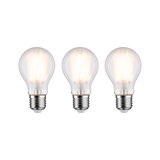 Drei klassische LED-Glühbirnen mit transparentem Glas und E27-Fassung für energiesparende Beleuchtung.