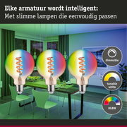 Kleurrijke dimbare RGBW LED-lampen voor slimme verlichting in eetkamer met instelbaar wit