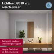 Moderne badkamer met houten wastafelmeubel en witte hanglampen geschikt voor GU10 lampen