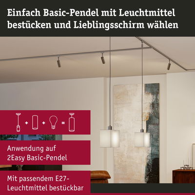 Zwei weiße Basic-Pendel aus Glas mit E27-Leuchtmittel in modernem Wohnzimmer mit Kunstbild