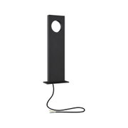 Schwarzes Metallgehäuse mit rundem Ausschnitt und Kabel für moderne LED-Außenbeleuchtung