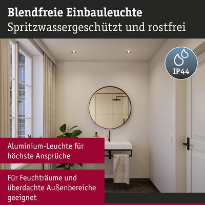 Blendfreie Aluminium-Einbauleuchte in modernem Bad mit rundem Spiegel, spritzwassergeschützt IP44