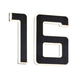 Moderne husnummer 16 i sort med integrerede solpaneler og hvid LED-belysning til udendørs brug