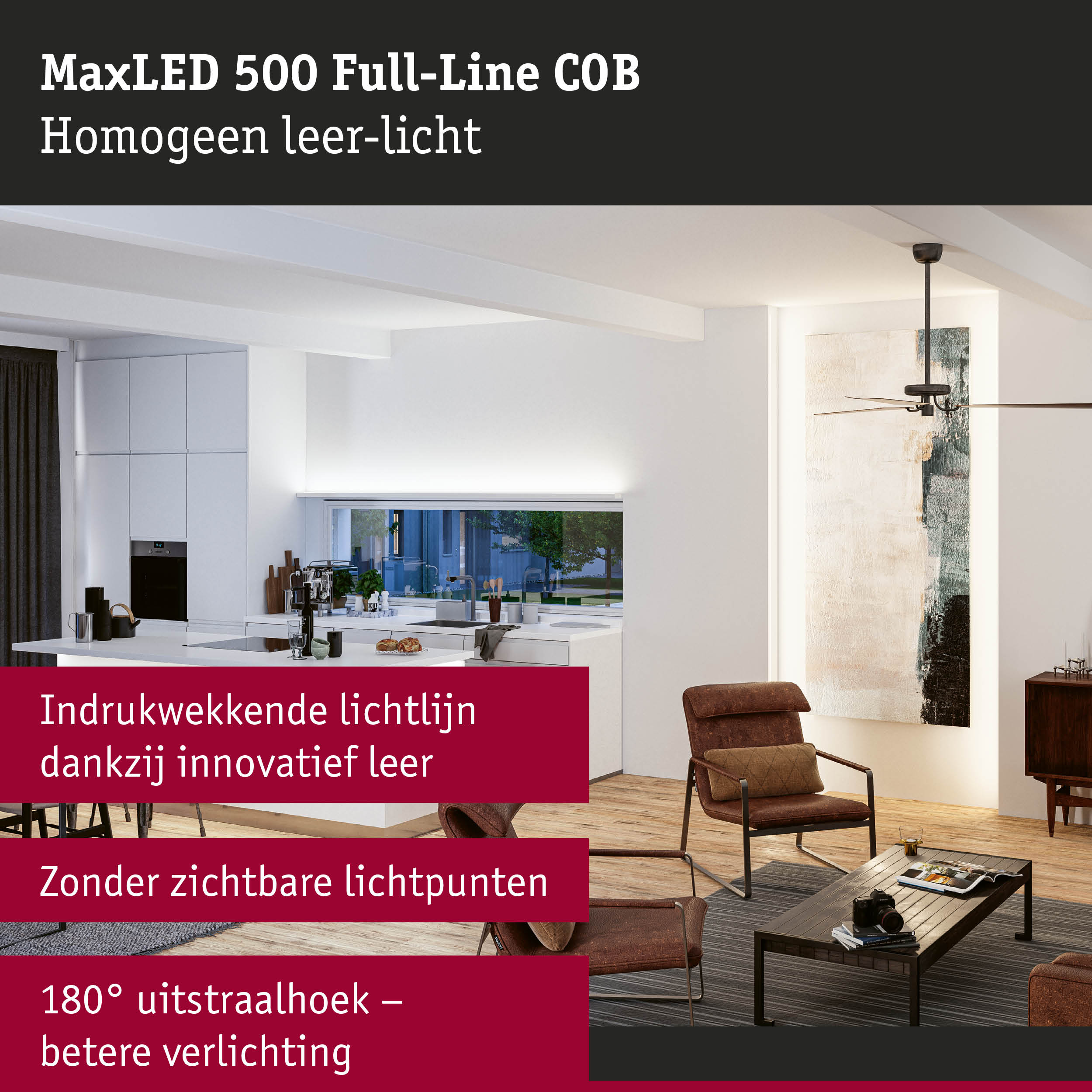 Moderne woonkamer met bruine leren stoelen en indirecte LED-verlichting voor een gezellige sfeer
