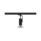 Schwarzer LED-Spot aus Metall mit silberner Reflektorlinse an Schienensystem für Akzentbeleuchtung