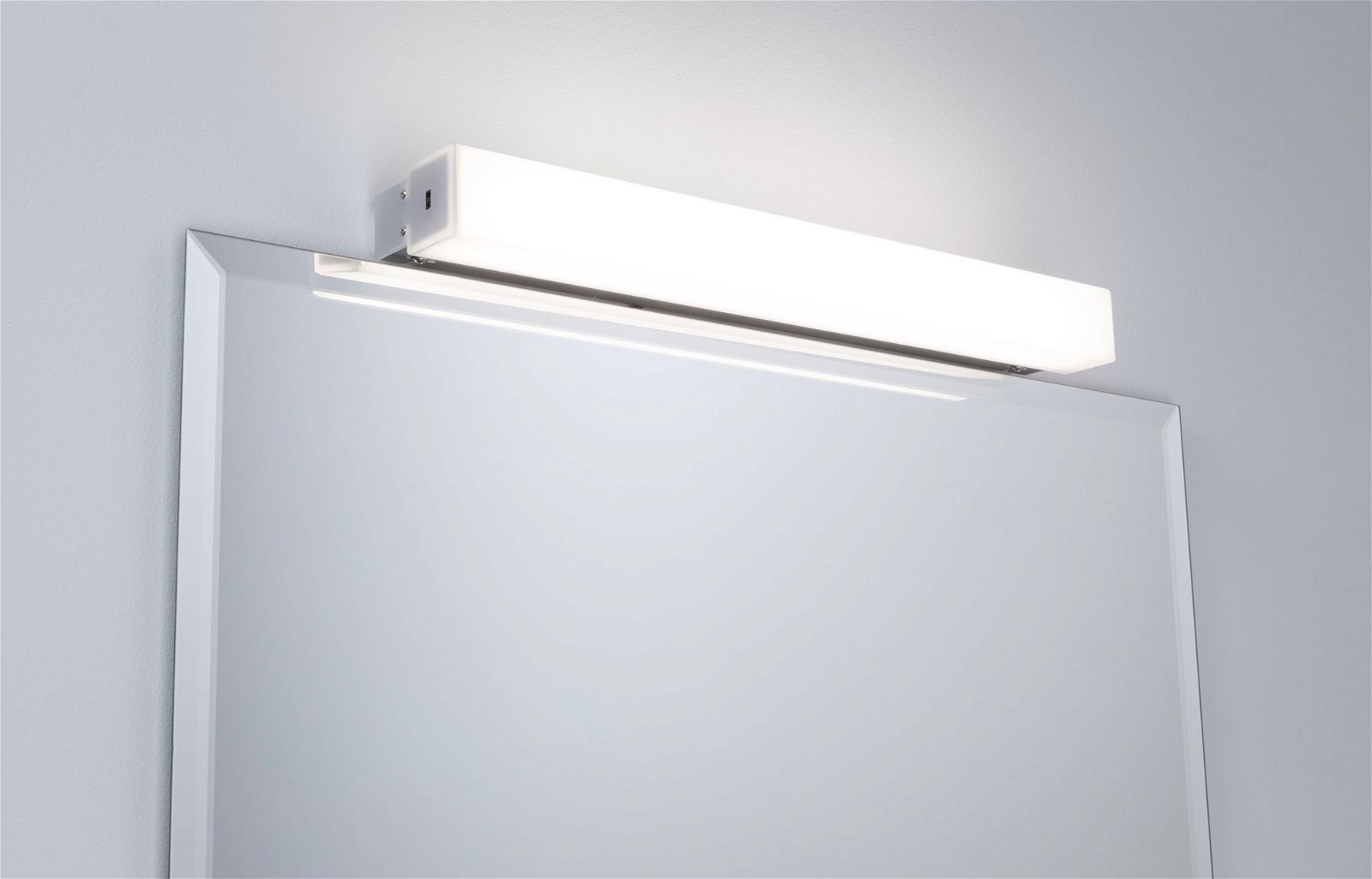 HomeSpa LED Spiegelleuchte Luno IP44 White Switch 550lm 230V 6W Alu