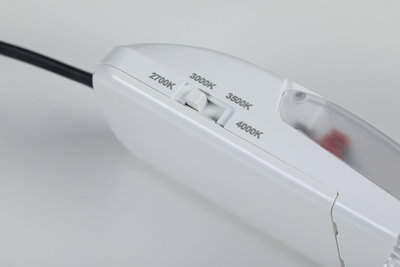 Weißer Kunststoff-Schalter mit einstellbaren Farbtemperaturen von 2700K bis 4000K für LED-Beleuchtung