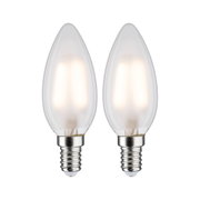 Zwei matte LED-Kerzenlampen mit E14-Fassung und warmweißem Licht für energiesparende Beleuchtung