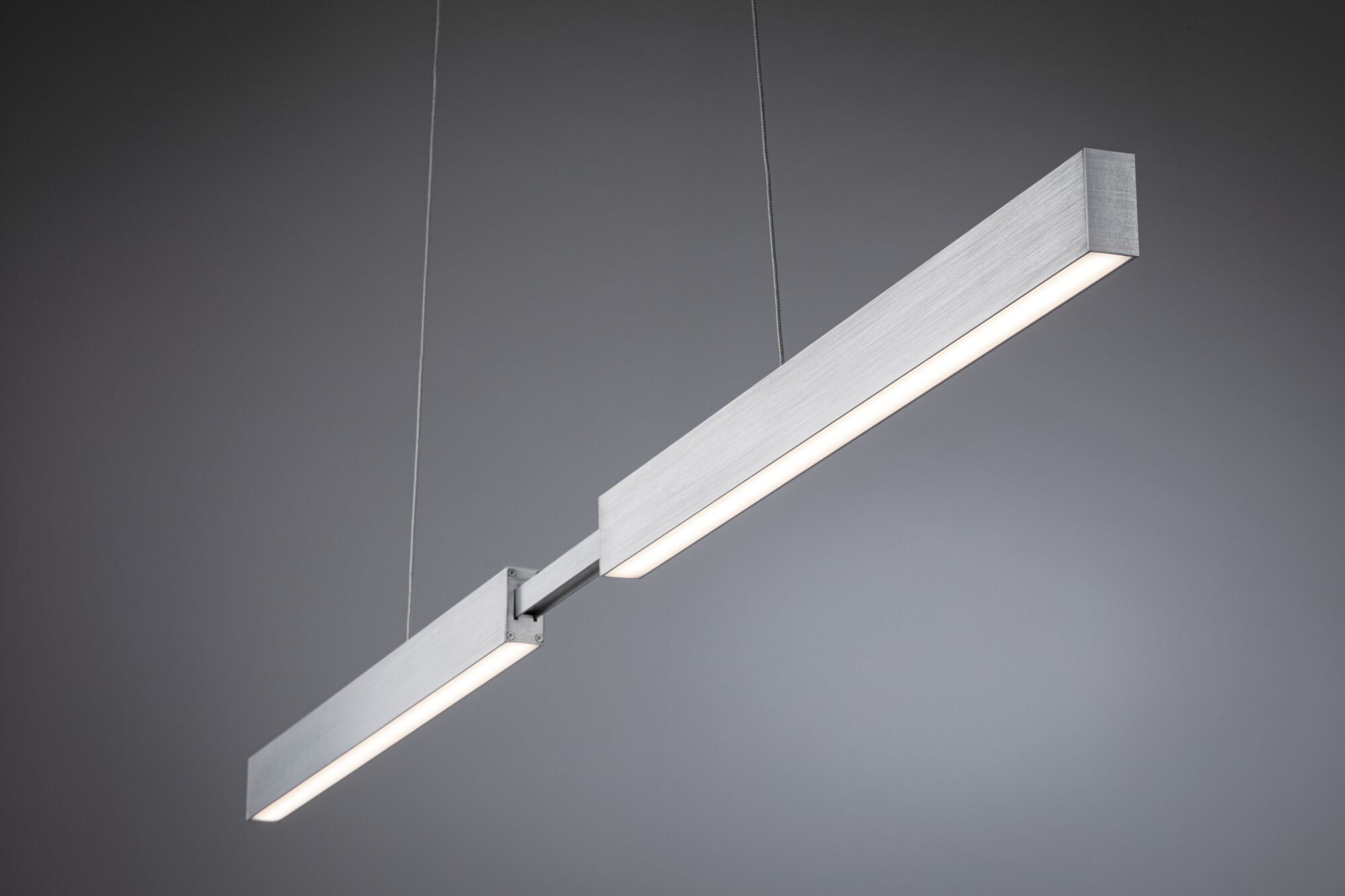 Moderne LED-hanglamp van geborsteld aluminium in zilver voor stijlvolle binnenverlichting