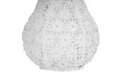 Witte lampenkap met geperforeerd bloemmotief van licht materiaal voor decoratieve verlichting