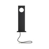 Schwarze Metallstele mit rundem Ausschnitt und Kabel für Außenbeleuchtung, modernes Design.