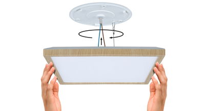 Rechthoekige plafondlamp met houten frame en witte diffuser, eenvoudige montage met kabelverbinding.