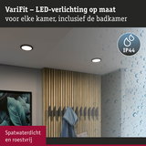 Spatwaterdichte IP44 LED-plafondlampen voor badkamer, modern design met houten paneelwand en kapstokken