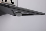 Schwarzes LED-Leuchtpaneel mit integriertem Bewegungsmelder aus Kunststoff für Innenräume.