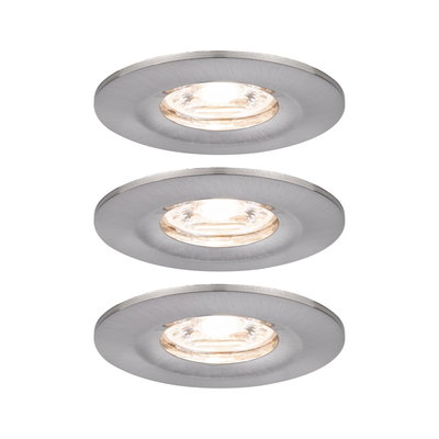 Drei runde Einbaustrahler aus gebürstetem Aluminium in Silber für moderne LED-Beleuchtung