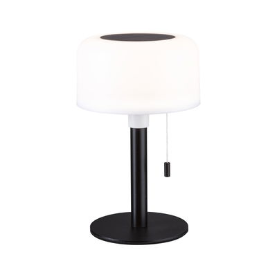 Lampe de table moderne avec abat-jour en verre blanc et base en métal noir, interrupteur à tirette.