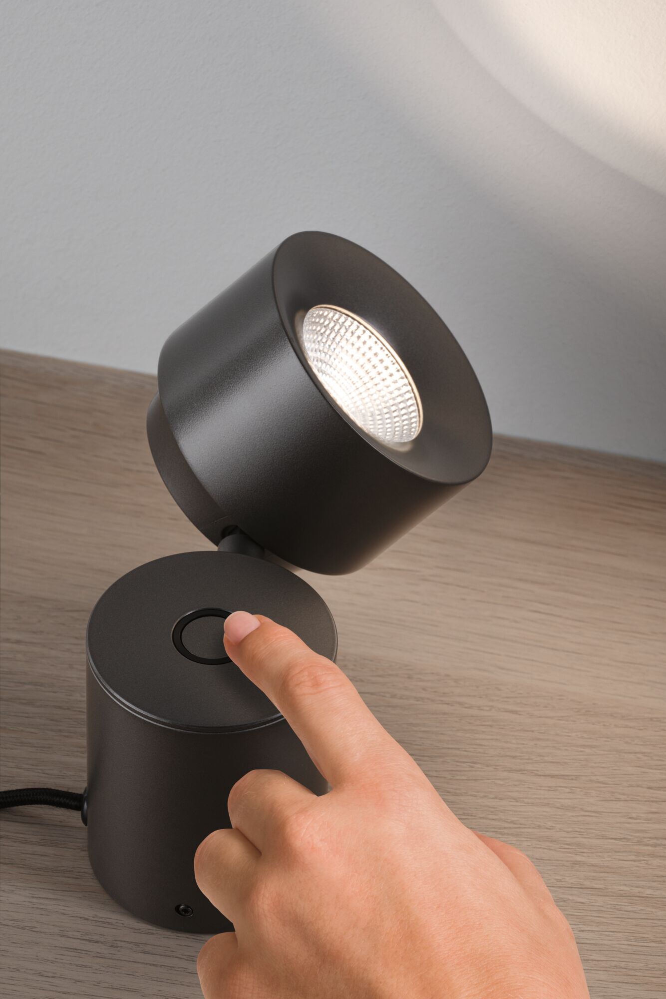 LED Table lamp 3-Step-Dim Pane 2700K 328lm 3W Titanium