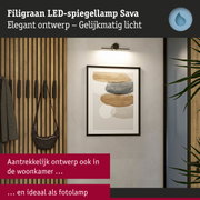 Filigraan zwarte LED-spiegellamp Sava met gelijkmatig licht, ideaal voor woonkamer en fotolamp