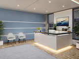 Moderne kantoorruimte met witte balie, blauwe muur met LED-lichtstroken en twee witte stoelen