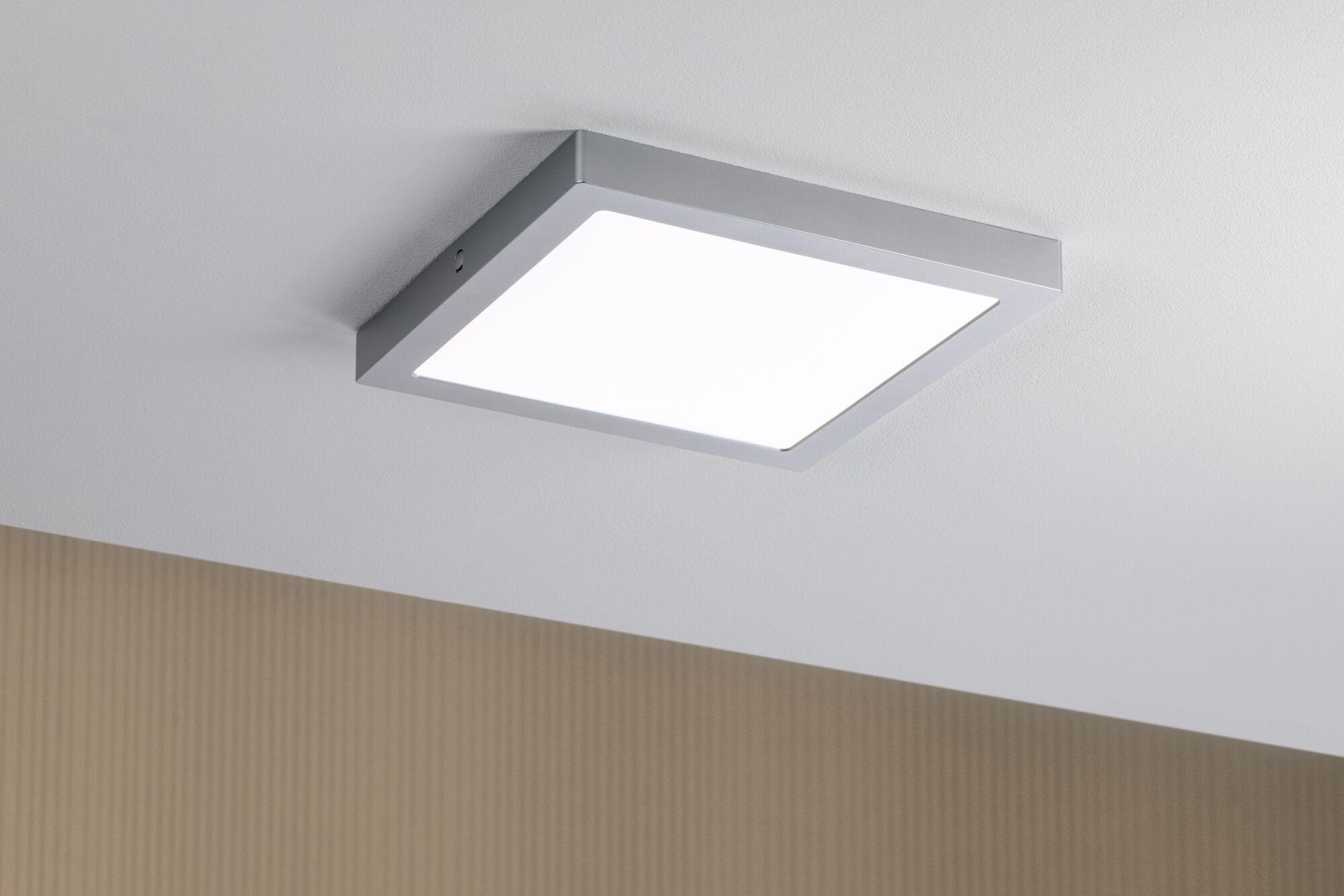 Quadratische Deckenleuchte aus silbernem Metall mit hellem LED-Licht für moderne Innenräume