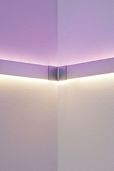 Corner LED wall light with aluminum profile and warm white light for modern room lighting