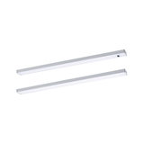 To slanke LED-underbyggelys i sølvfarvet aluminium med hvid diffuser til køkkenbelysning