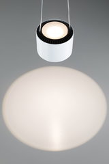 Moderne weiße LED-Pendelleuchte aus Metall mit warmweißem Licht für Wohnräume und Büros