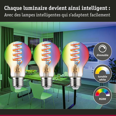 Trois ampoules LED dimmables avec blanc réglable et couleurs RVBW dans une salle à manger moderne.