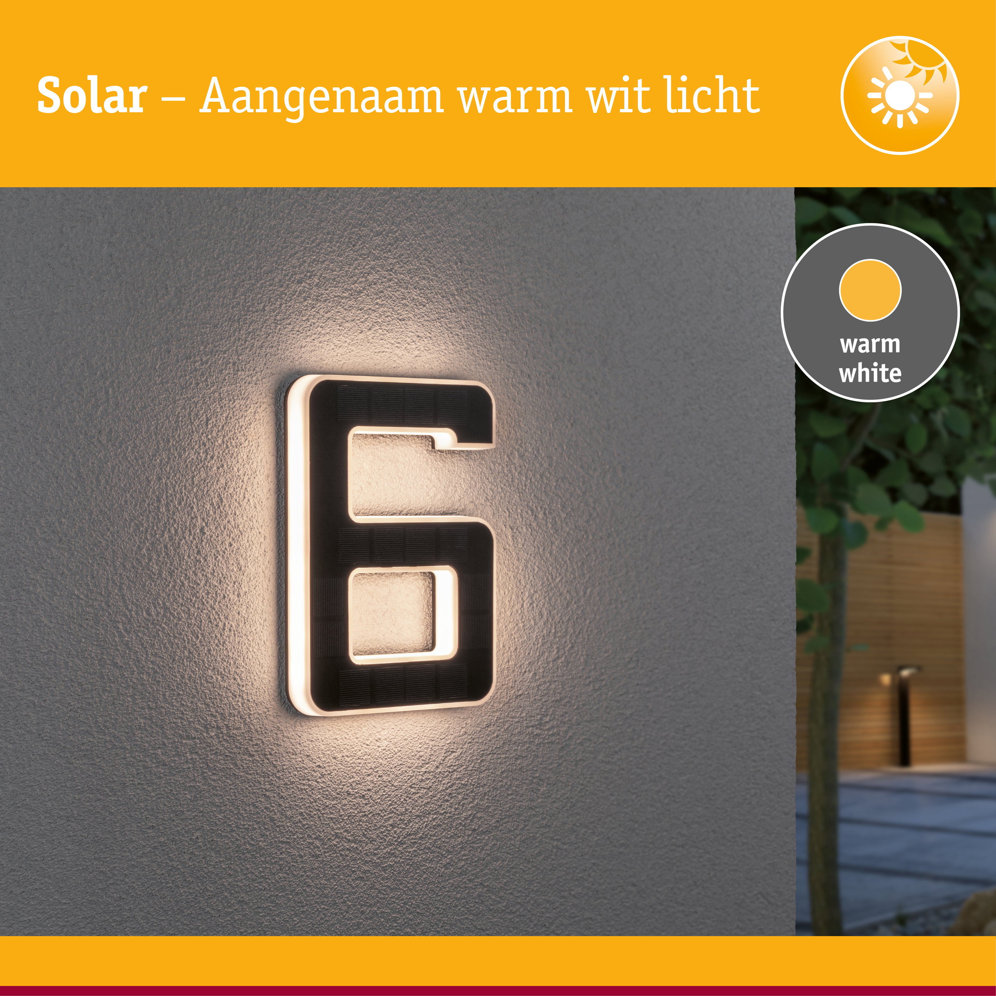 Zonne-energie huisnummer met warm wit licht op grijze muur voor buitenverlichting