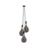 Moderne hanglamp met drie rookglaslampen en zwarte snoeren voor sfeervolle verlichting thuis