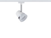 Weißer LED-Strahler aus Metall mit Chromring an Schienensystem für moderne Innenbeleuchtung