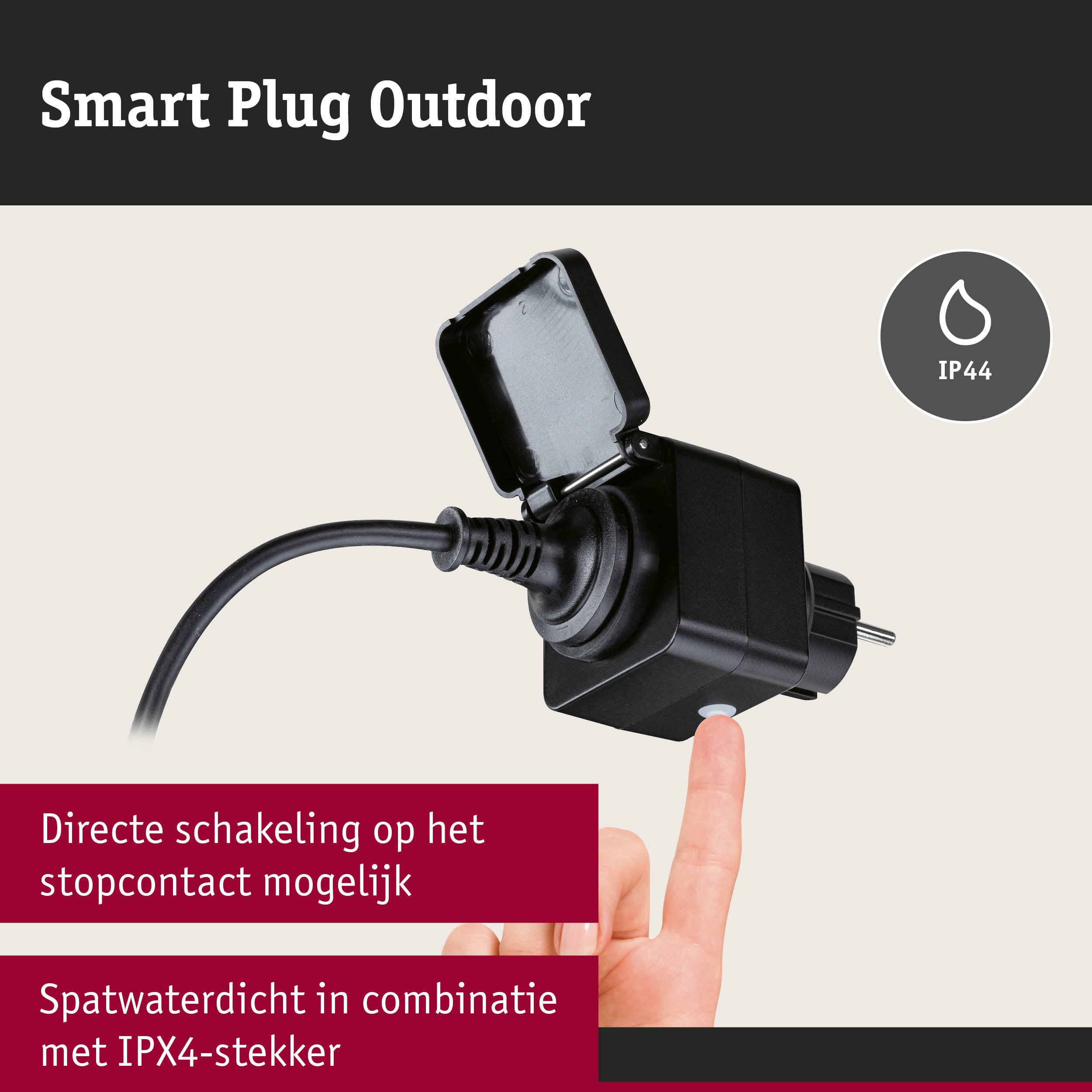 Zwarte outdoor smart plug met IP44 spatwaterdichtheid voor veilige buitenaansluiting