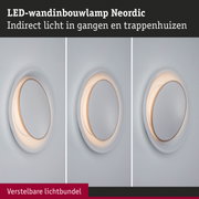 Witte Neordic LED-wandinbouwlamp met verstelbare lichtbundel voor gangen en trappenhuizen