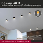 Spots LED encastrés noirs avec lumière blanc chaud sur plafond blanc pour éclairage d'ambiance
