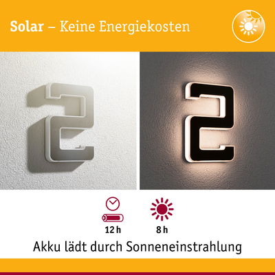 Solarbetriebene Hausnummer 2 aus Kunststoff in Weiß und Schwarz mit LED-Beleuchtung und Akku-Laufzeit.