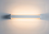 Moderne weiße LED-Wandleuchte aus Metall mit warmweißem Licht für stilvolle Innenräume