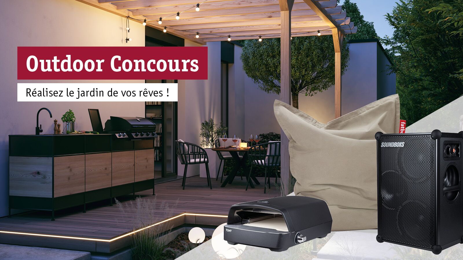 Espace extérieur moderne avec terrasse en bois, coussin beige, barbecue et enceinte pour éclairage jardin