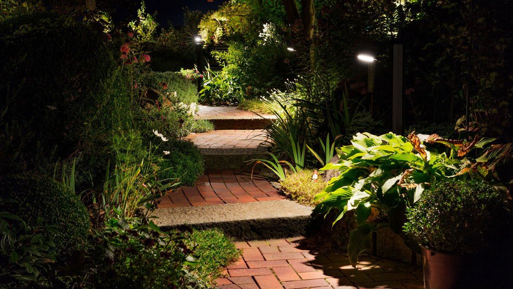 Éclairage d'allée de jardin : planification d'éclairage pour les allées du  jardin