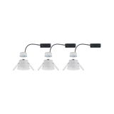 Tre hvide LED-indbygningsspots med sort kabel til moderne loftbelysning