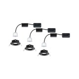 Drei schwarze Einbaurahmen mit weißen LED-Modulen und Kabeln für moderne LED-Einbaustrahler.