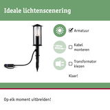Zwarte buitenlamp met grondpen en kabel voor eenvoudige installatie in de tuin