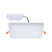 Weißes quadratisches LED Panel mit Anschlussbox und orangen Halteklammern für Deckenmontage